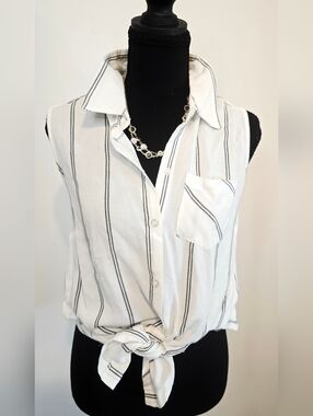 Chico’s Striped Sleeveless Blouse Button Front Collared Work Top Summer Casual